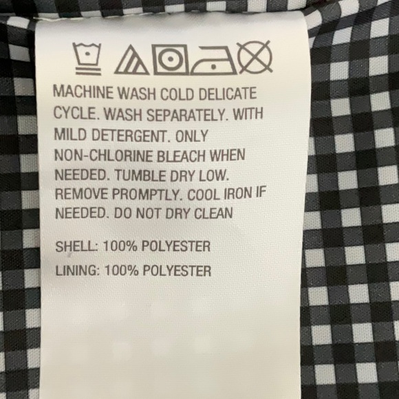 NWOT SUSAN GRAVER RAIN Coat - Picture 14 of 14